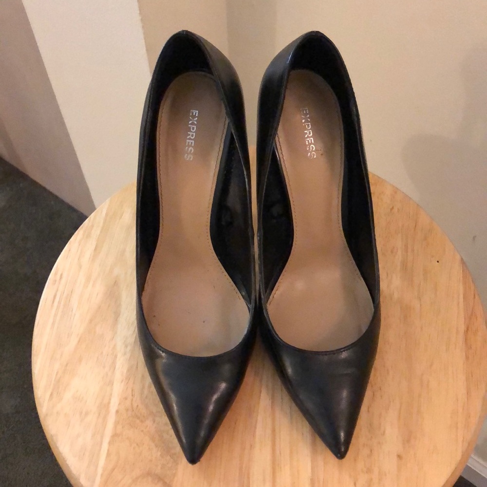 Express Pumps - Picture 2 of 6